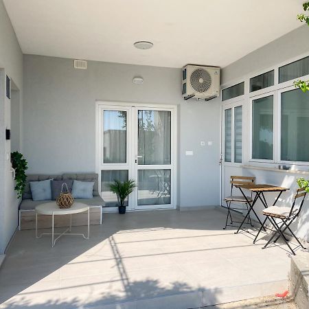 Modern Studio Overlooking Downtown Makarska Esterno foto