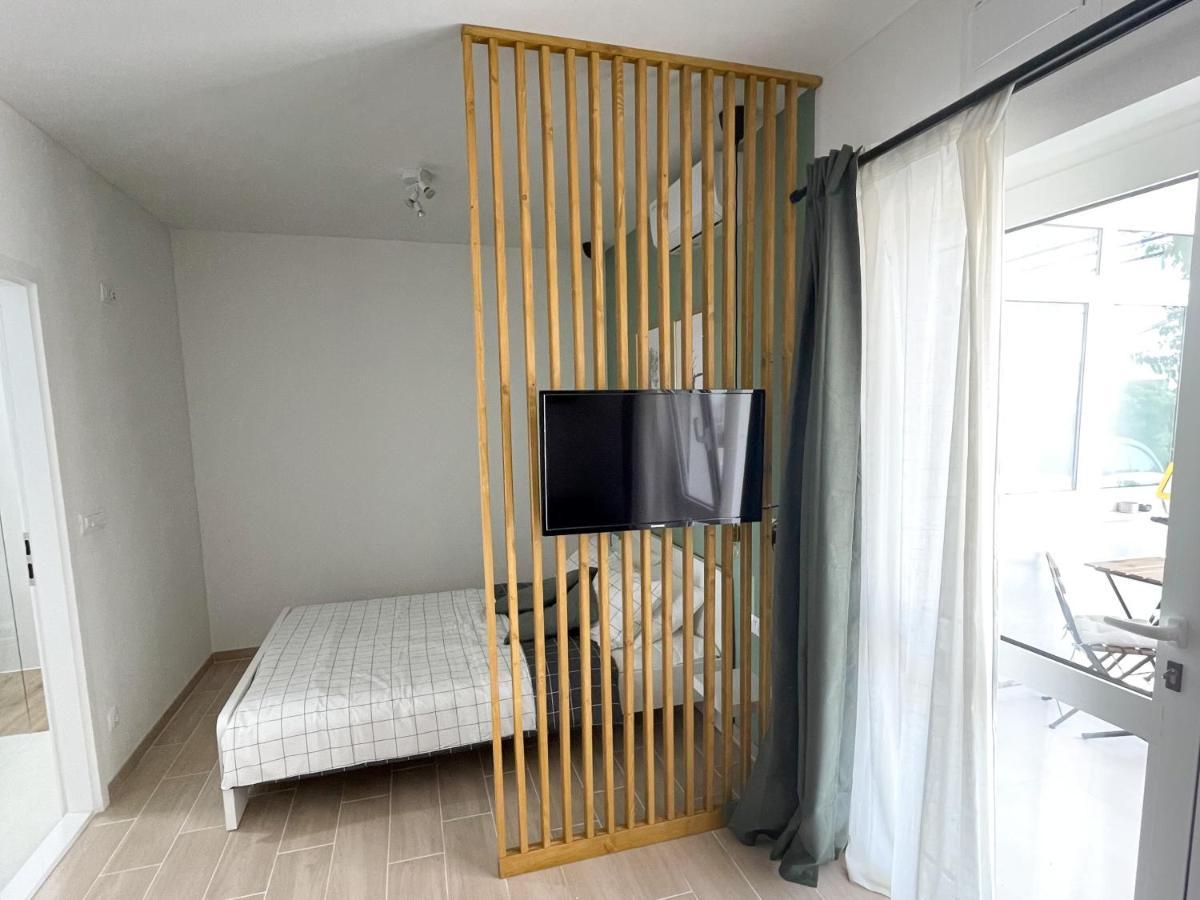 Modern Studio Overlooking Downtown Makarska Esterno foto