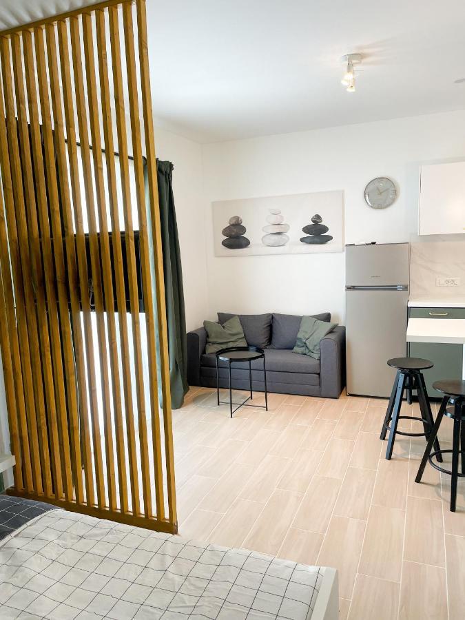 Modern Studio Overlooking Downtown Makarska Esterno foto