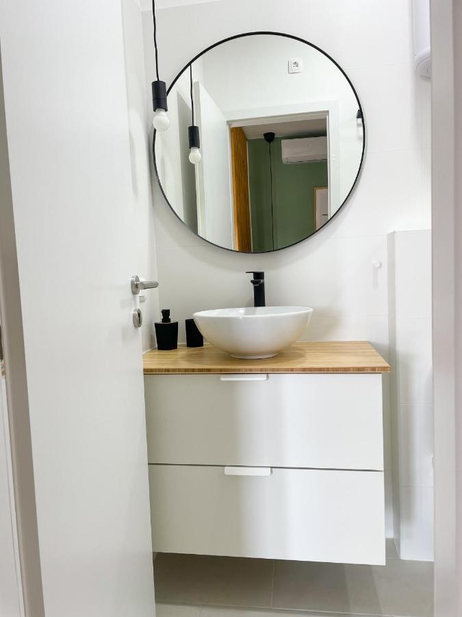 Modern Studio Overlooking Downtown Makarska Esterno foto